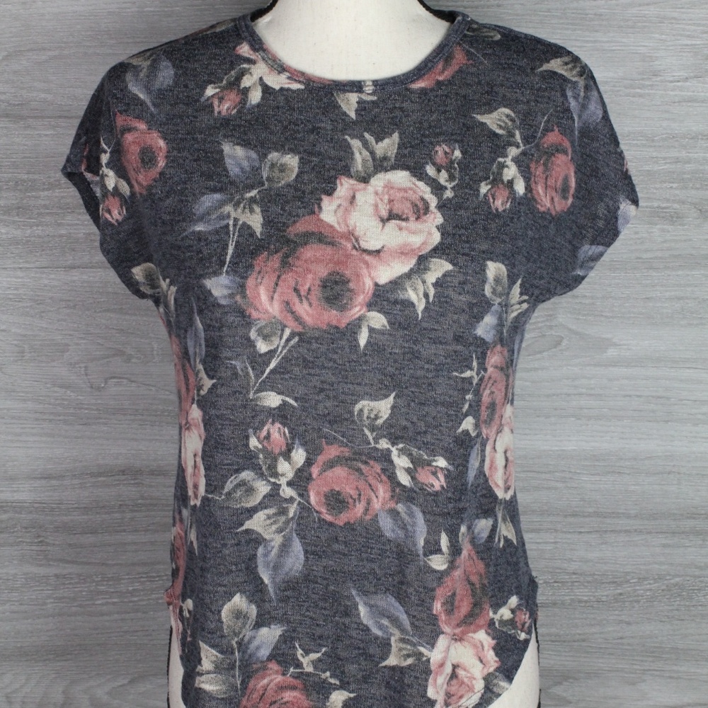Ginger G Floral Low Back Shirt Size S